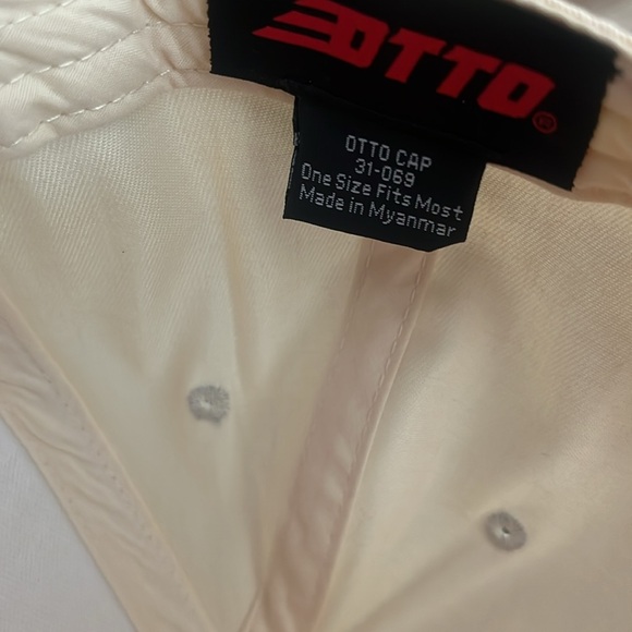 New cap - Picture 3 of 4